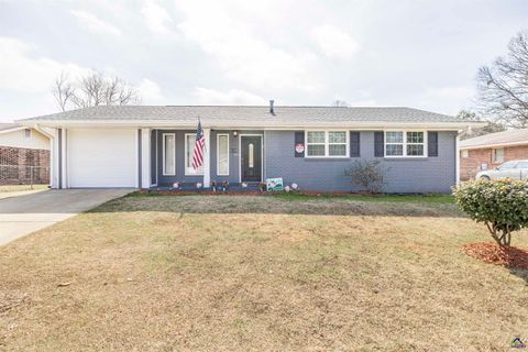 82 Oliver Dr Warner Robins GA 31088