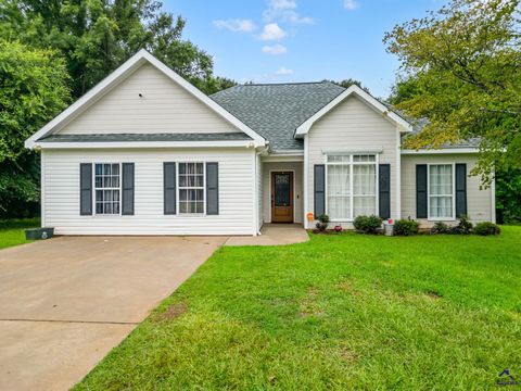 211 Crakston Court Bonaire GA 31005