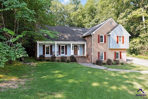 556 Commanche Place Macon GA 31210