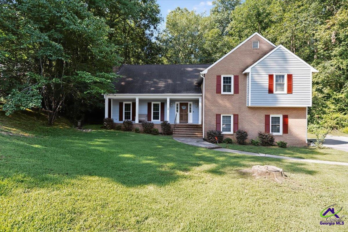 556 Commanche Place