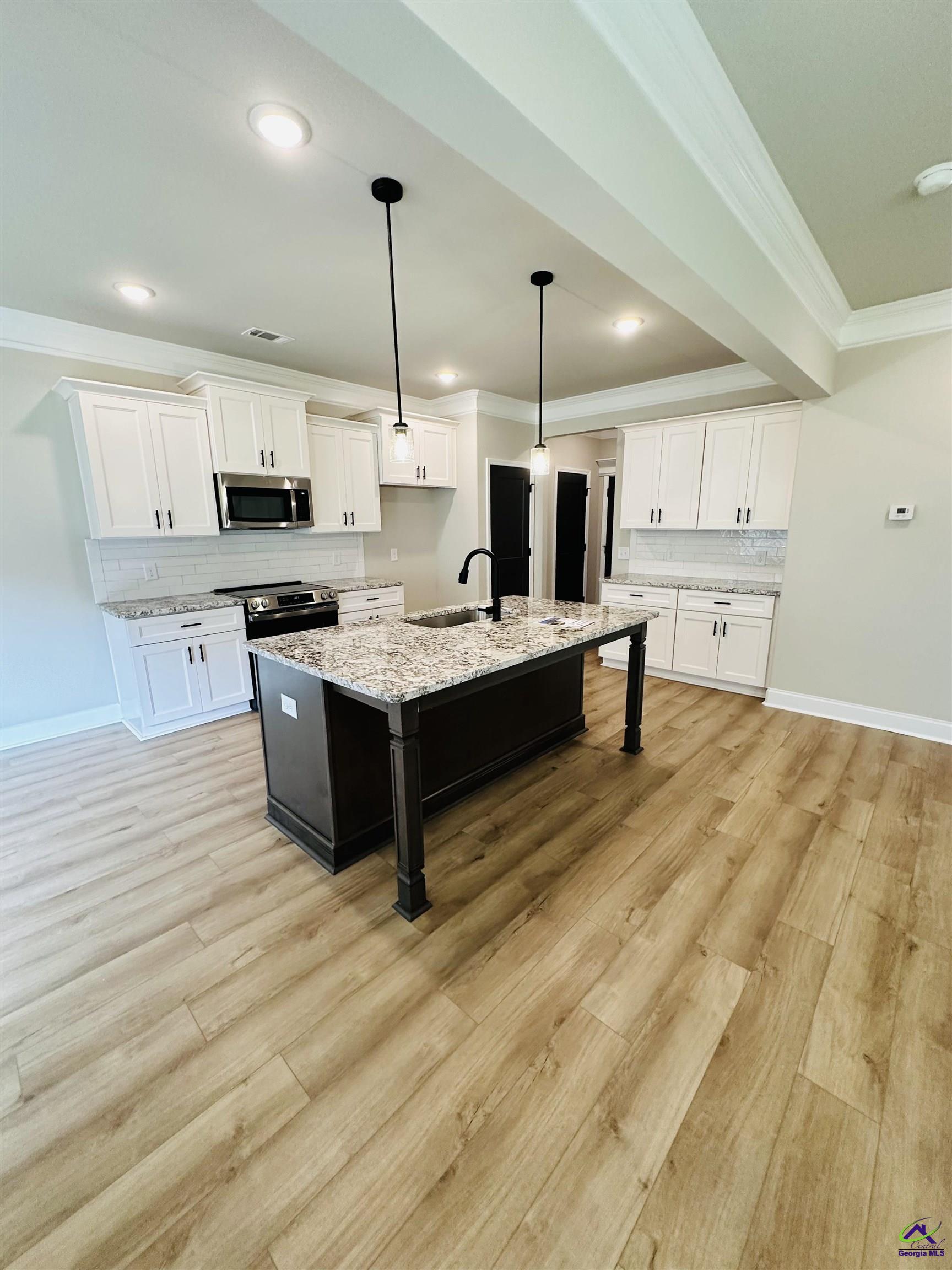 717 Lindsey Brooke Trace