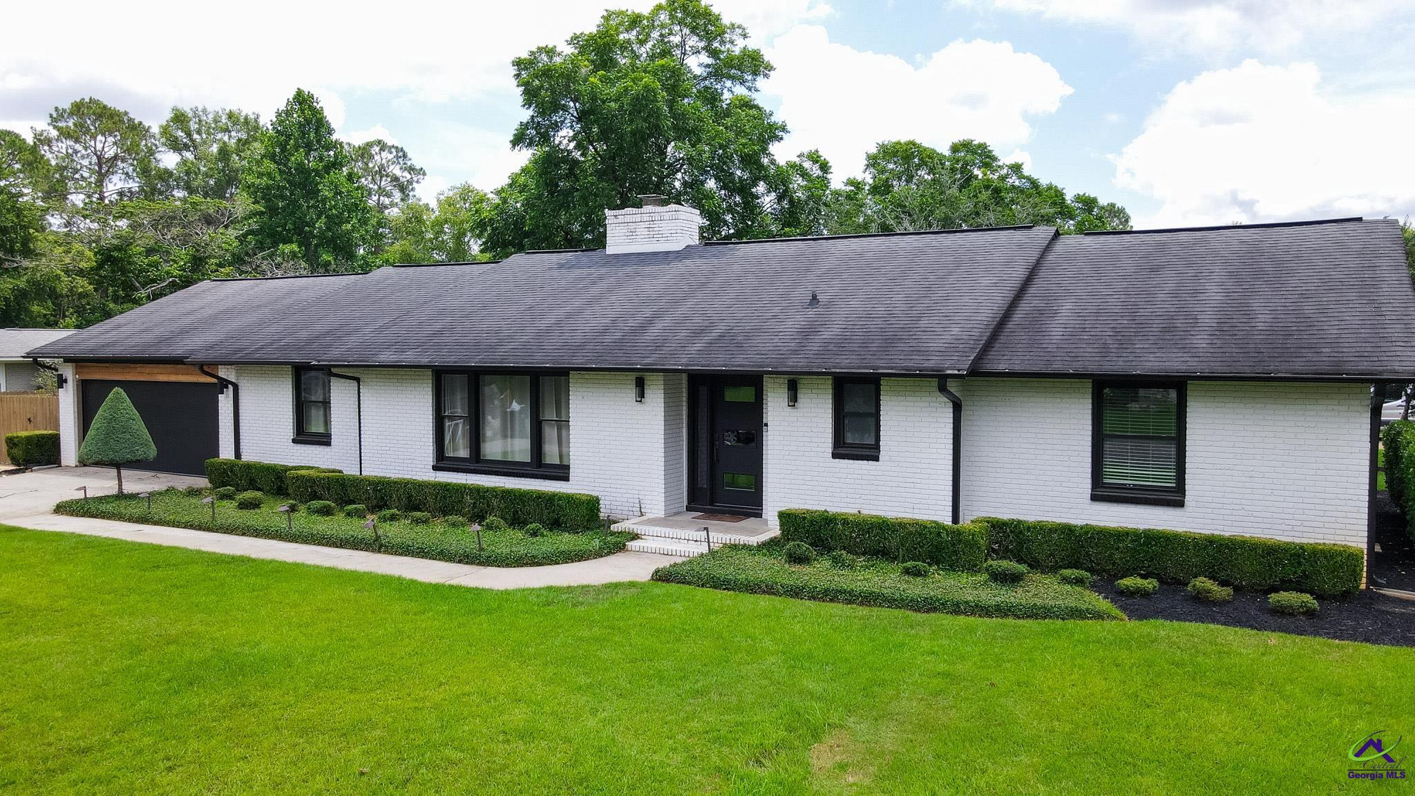 1202 Fairway Drive