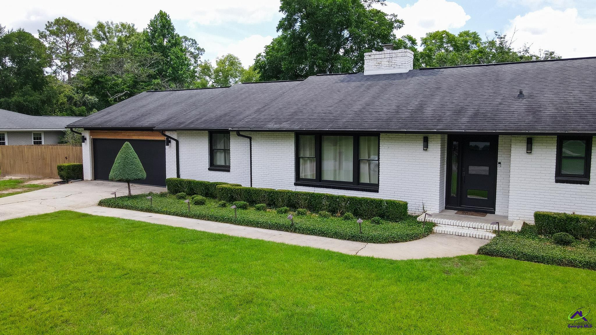 1202 Fairway Drive
