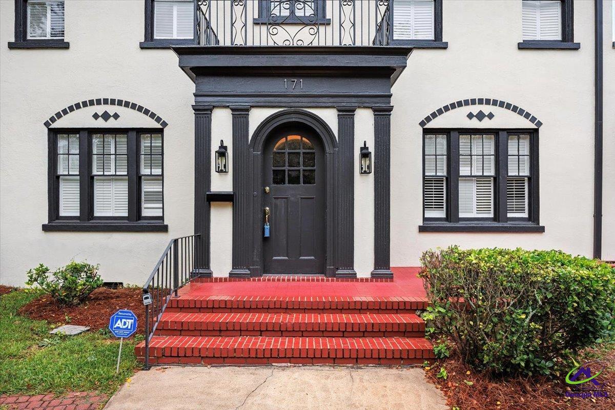 171 Pio Nono Avenue