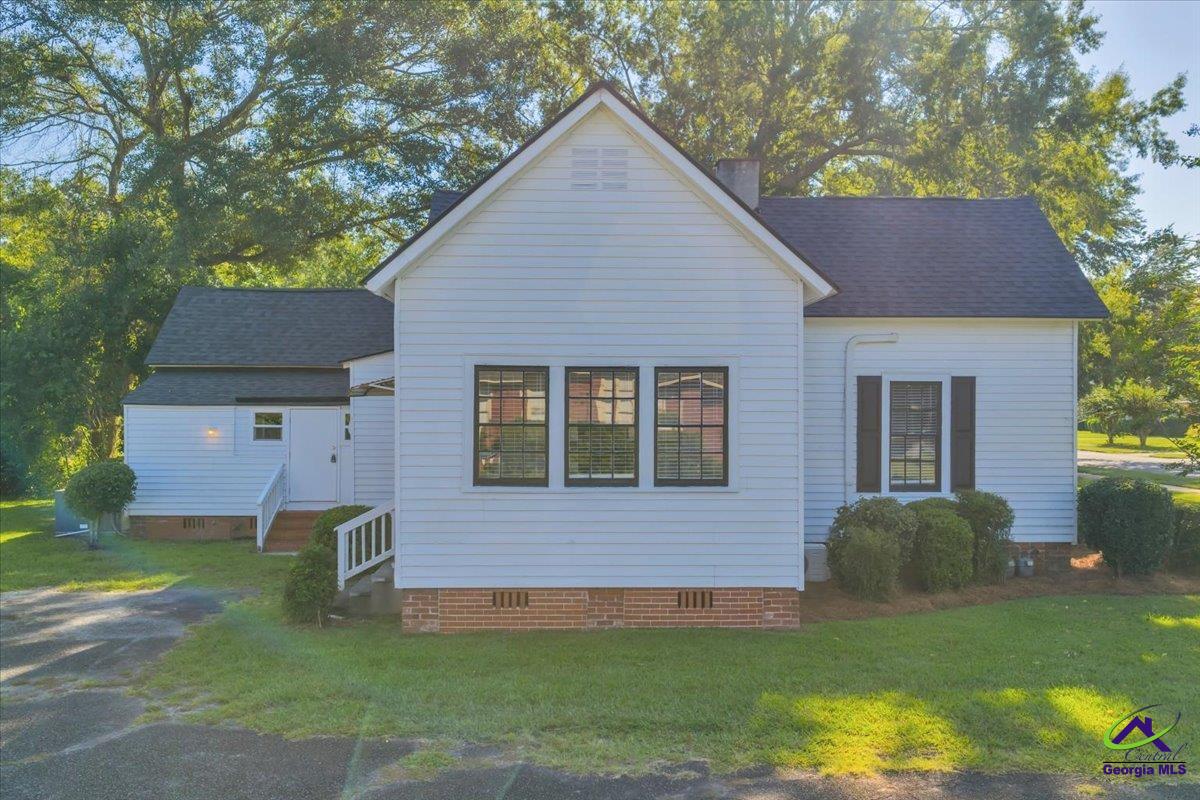 318 Persons Street