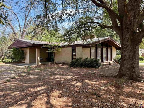 700 Forrest Drive Fort Valley GA 31030