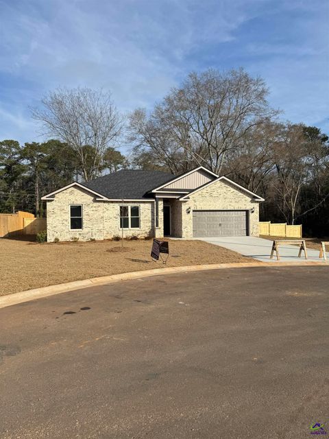 412 Colt Court Kathleen GA 31047