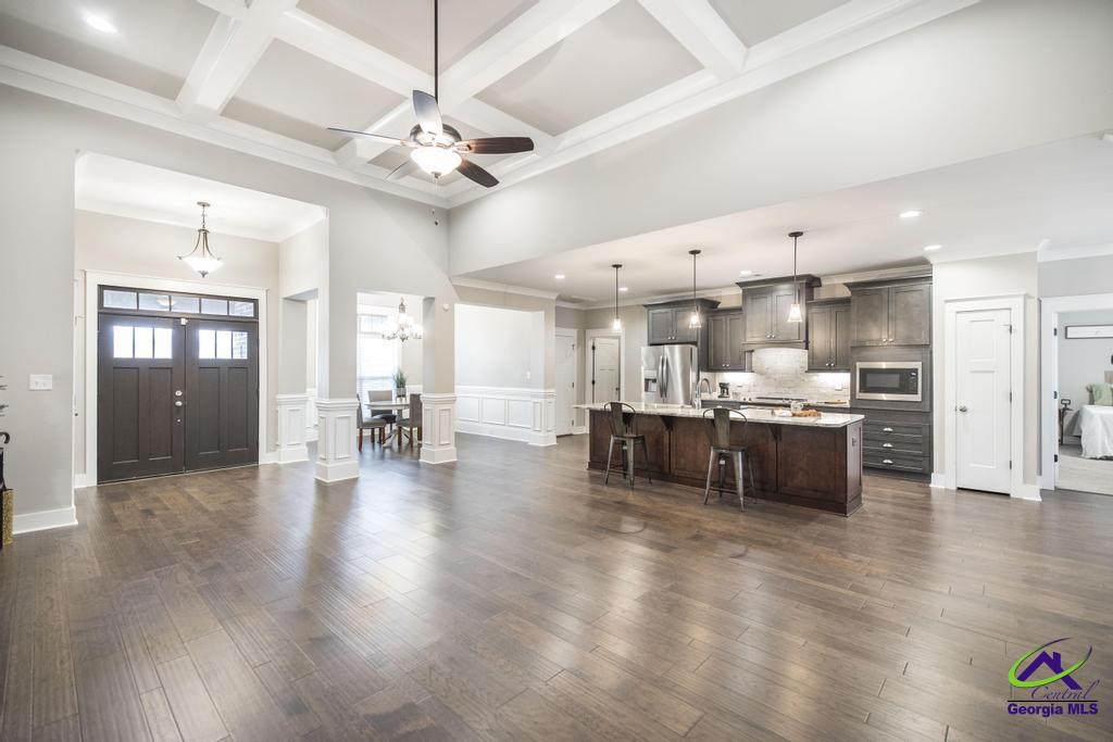 216 Rustic Live Oak Trail