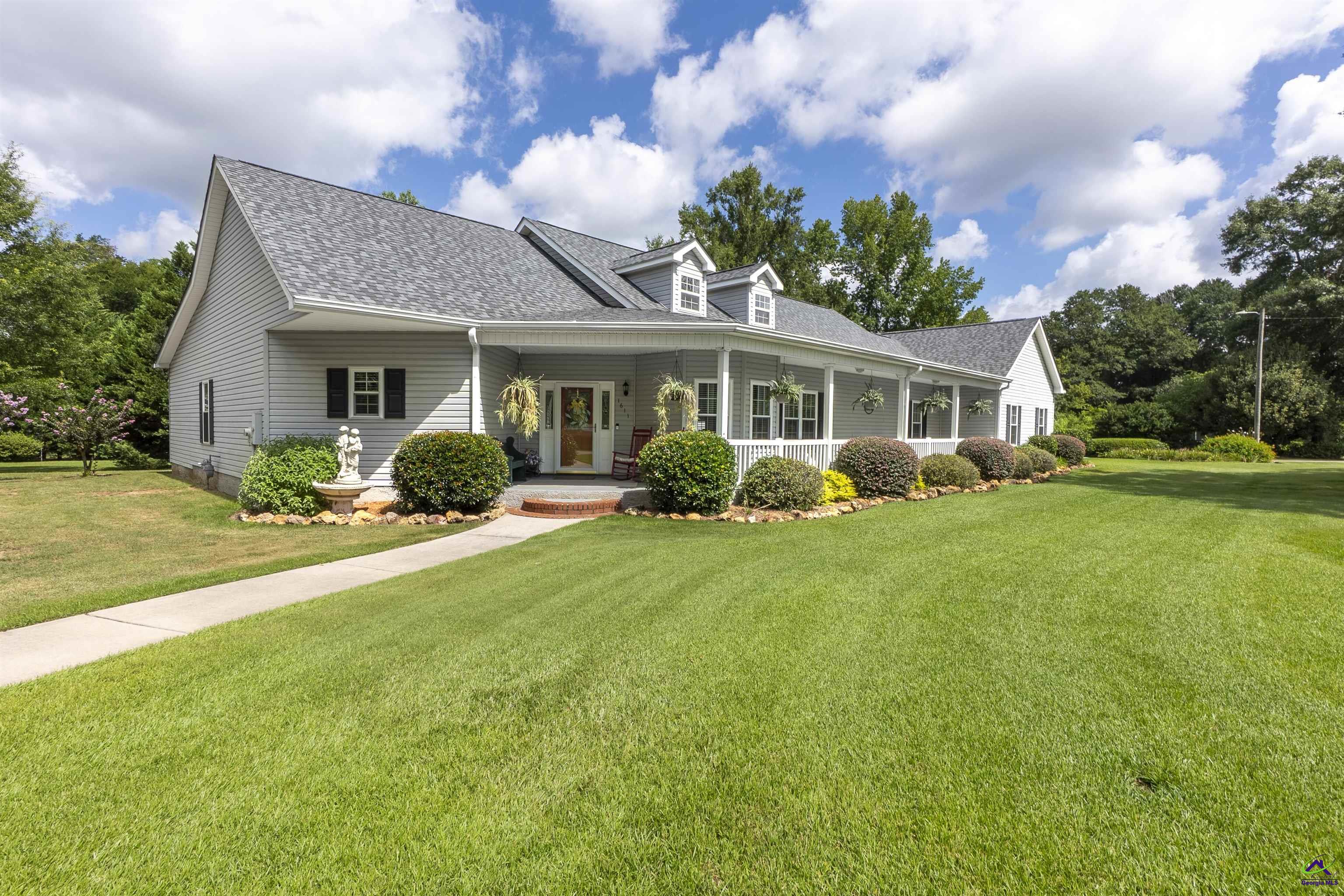 1611 S Houston Lake Road