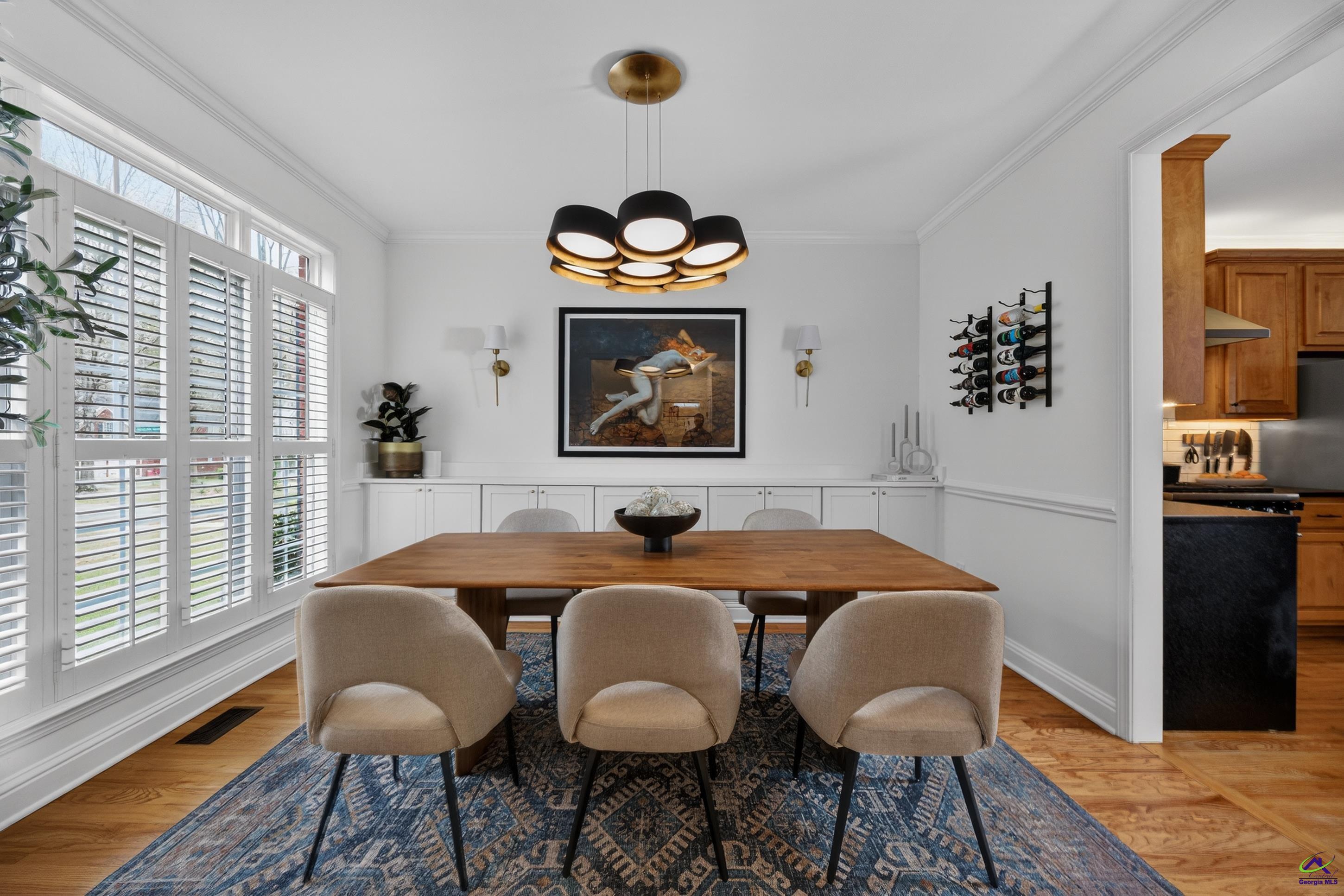 916 Huntcliffe Drive