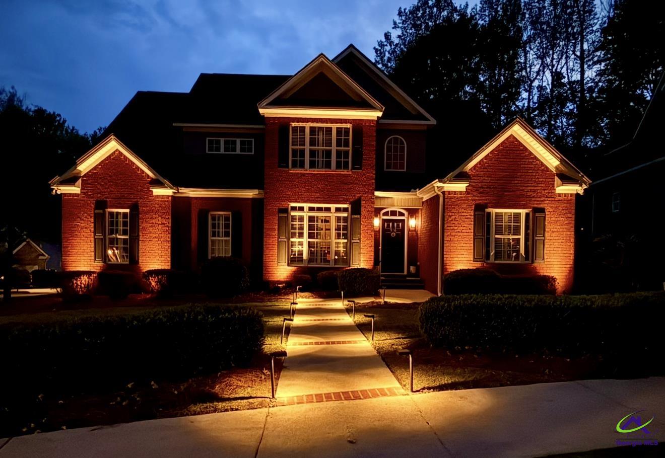 916 Huntcliffe Drive