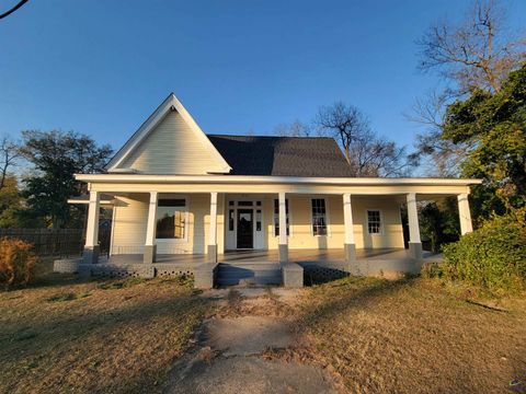 9 Academy Street Hawkinsville GA 31036