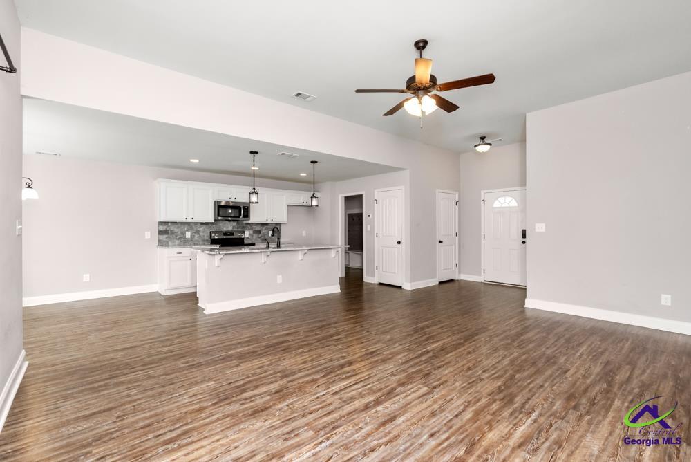106 Worchester Circle