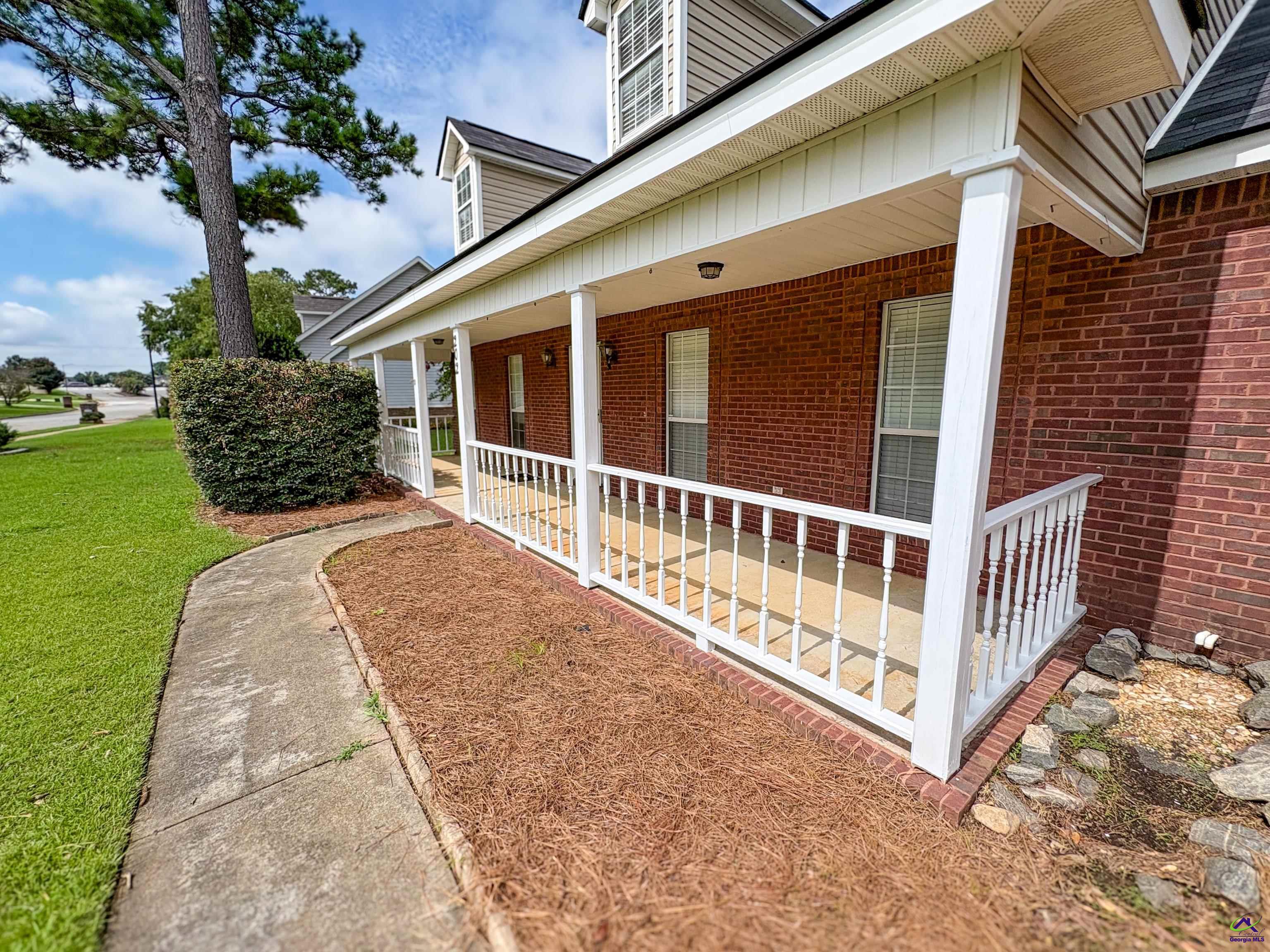 202 Bay Laurel Circle
