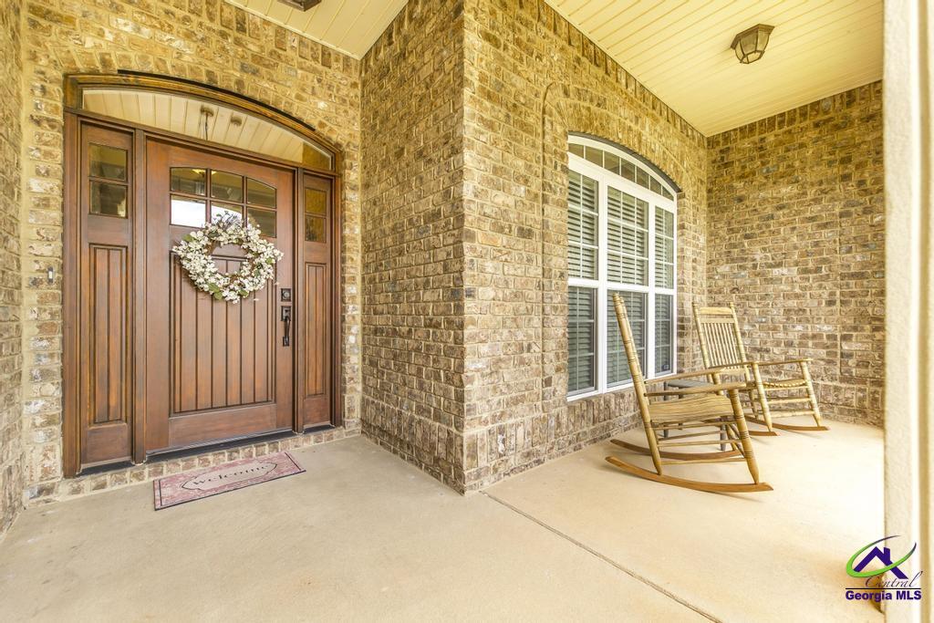 220 Norfolk Circle