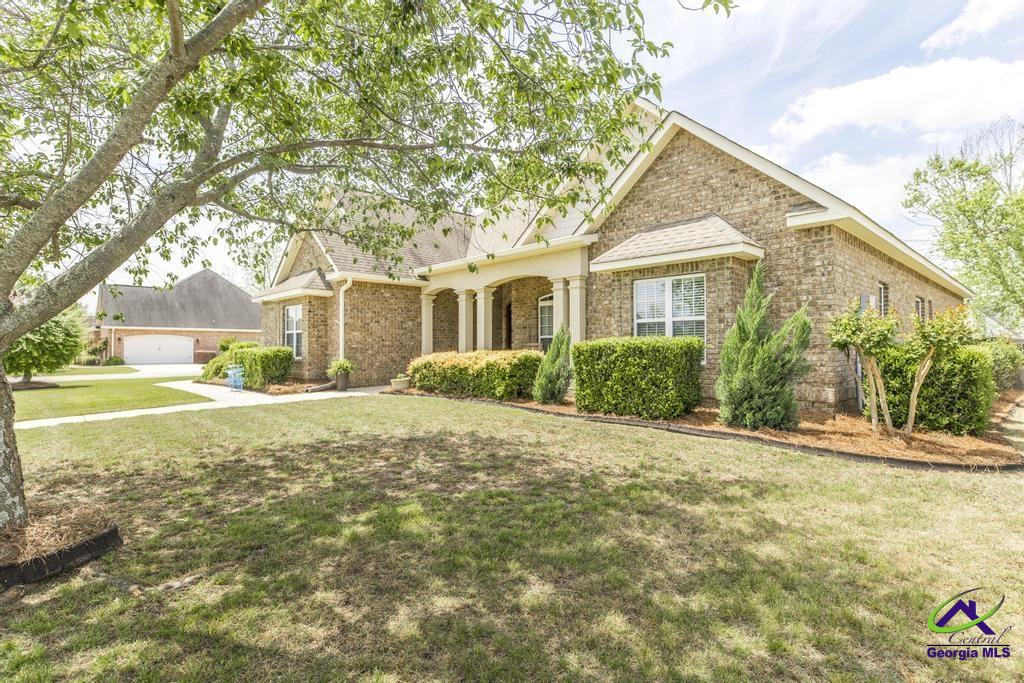 220 Norfolk Circle