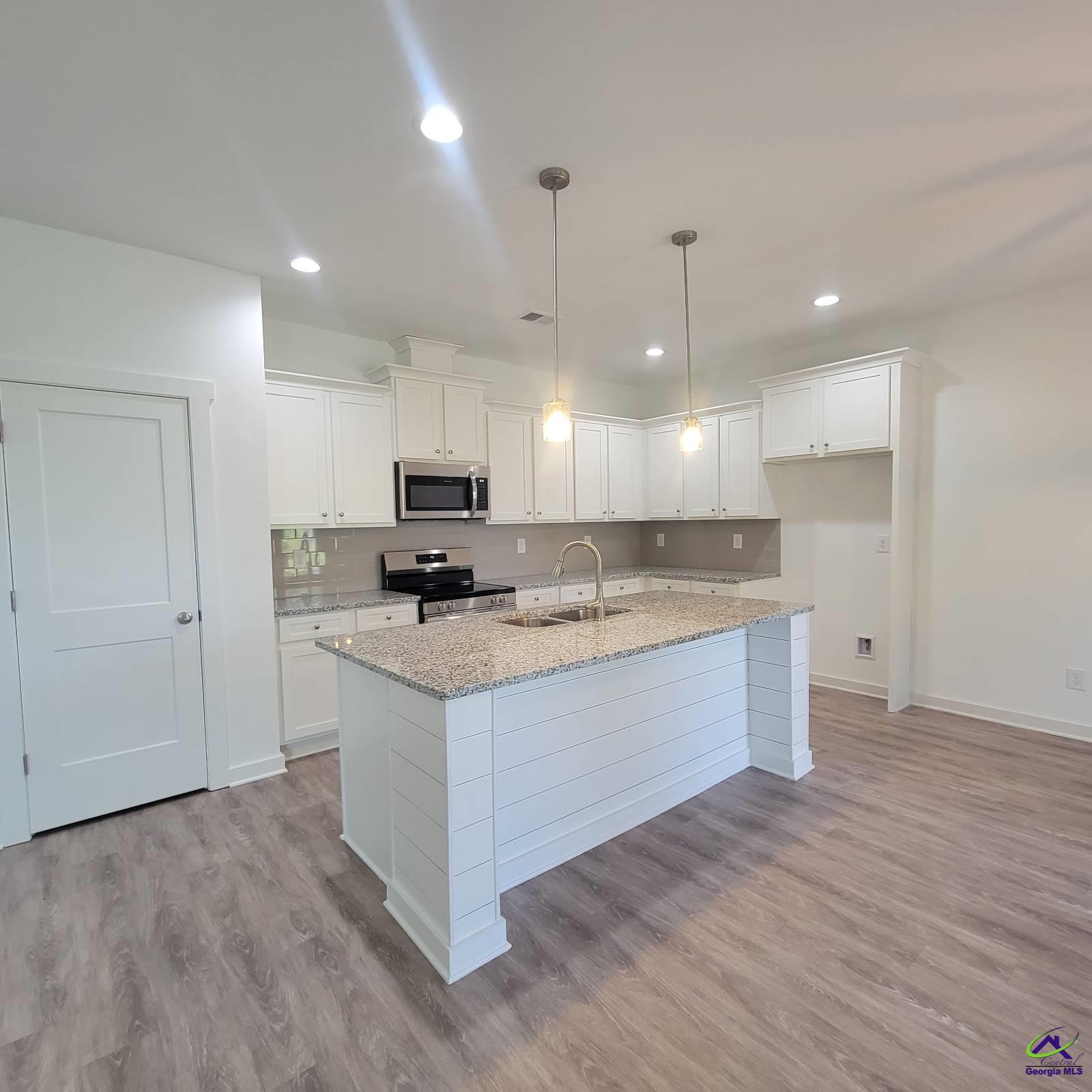 116 Breakwater Way
