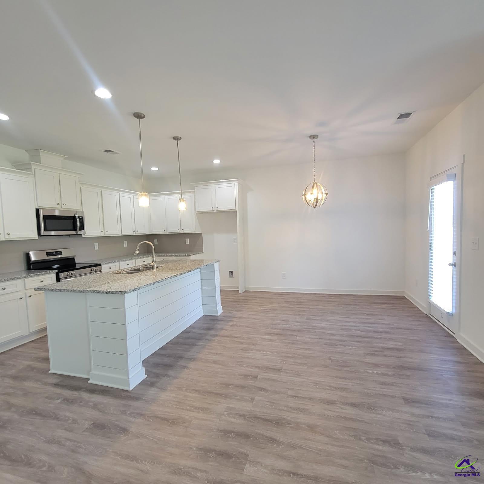 116 Breakwater Way