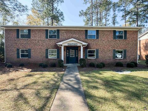 1802 Kings Chapel rd Perry GA