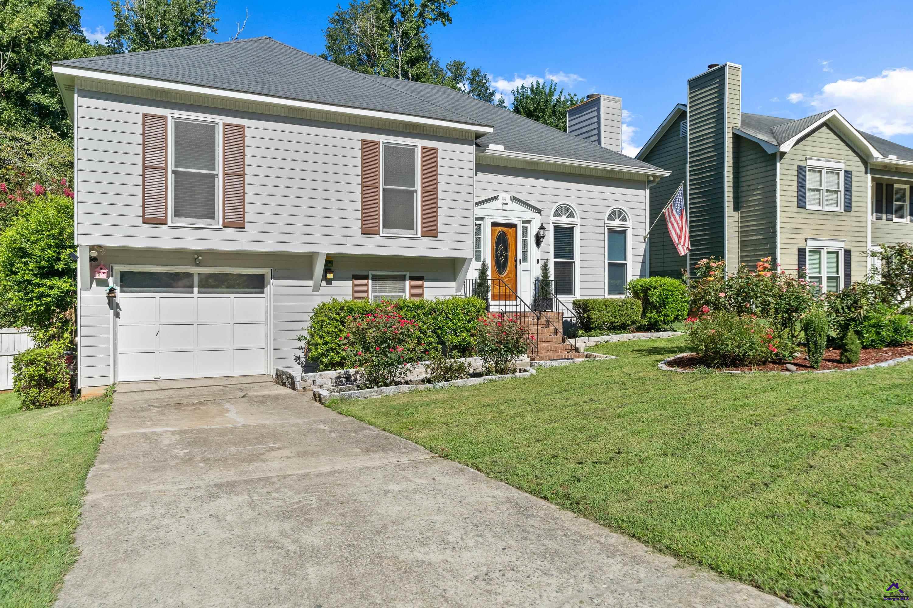 216 N Wesleyan Circle