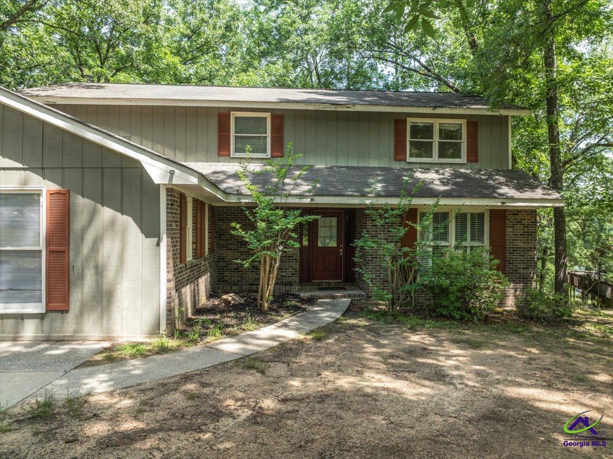 1114 King Arthur Drive