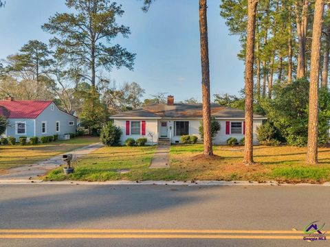 715 E 17th Avenue Cordele GA 31015