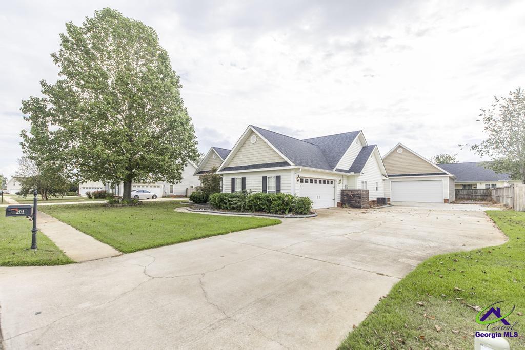 204 Lovorn Circle