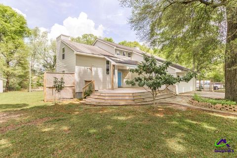 107 Waldorf Dr Perry GA 31069