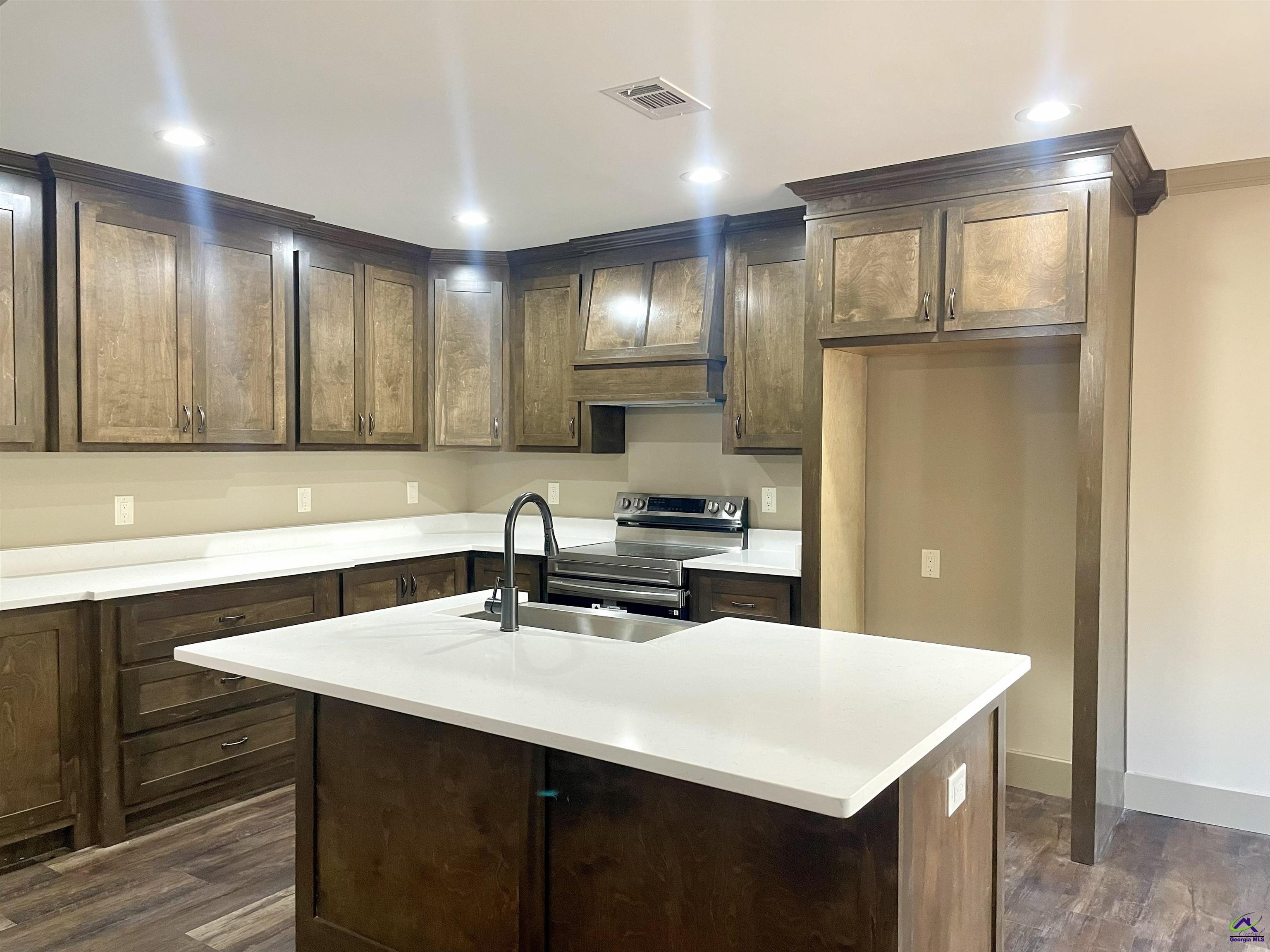 505 Wooden Eagle Trail