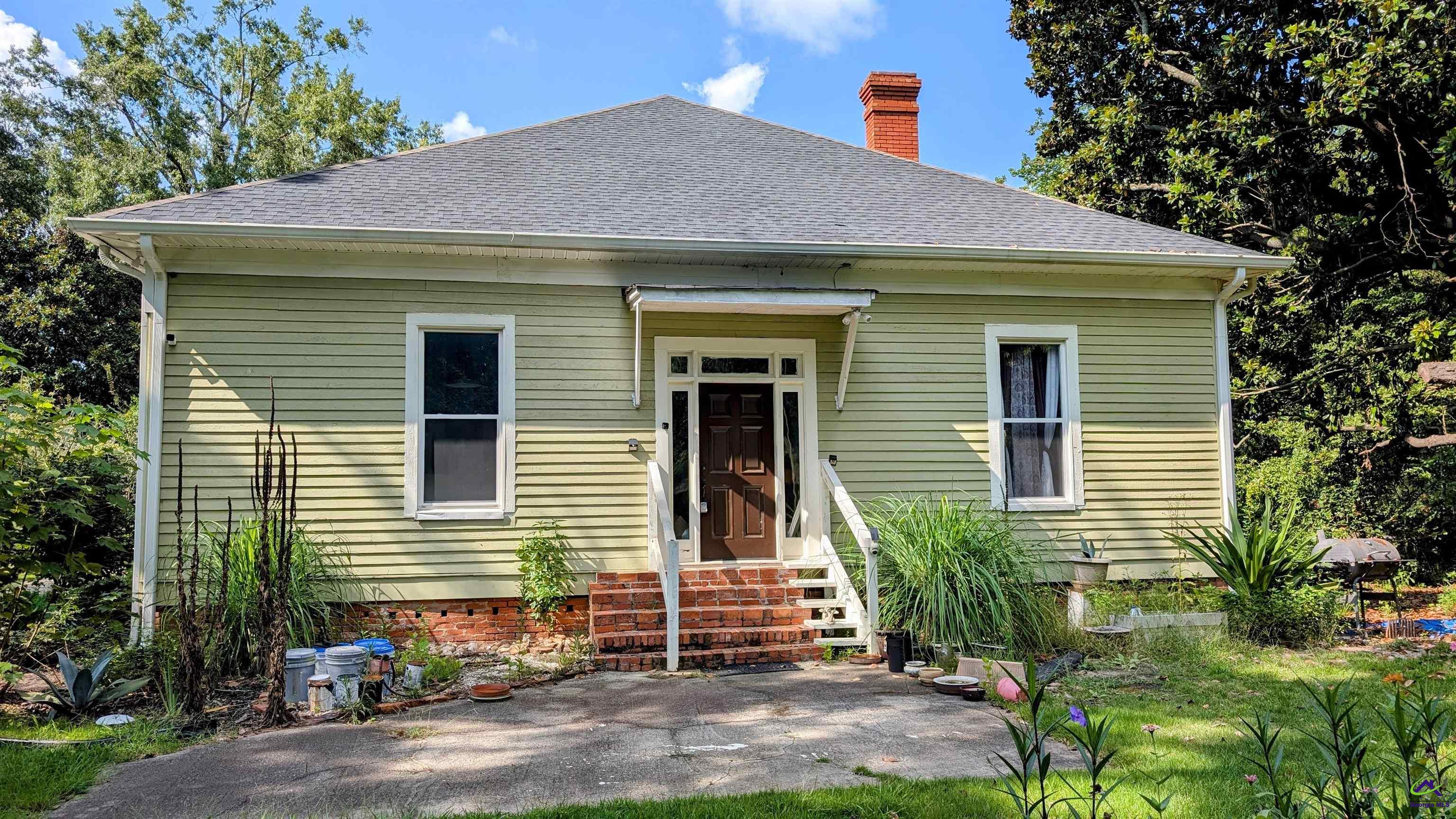 309 College St