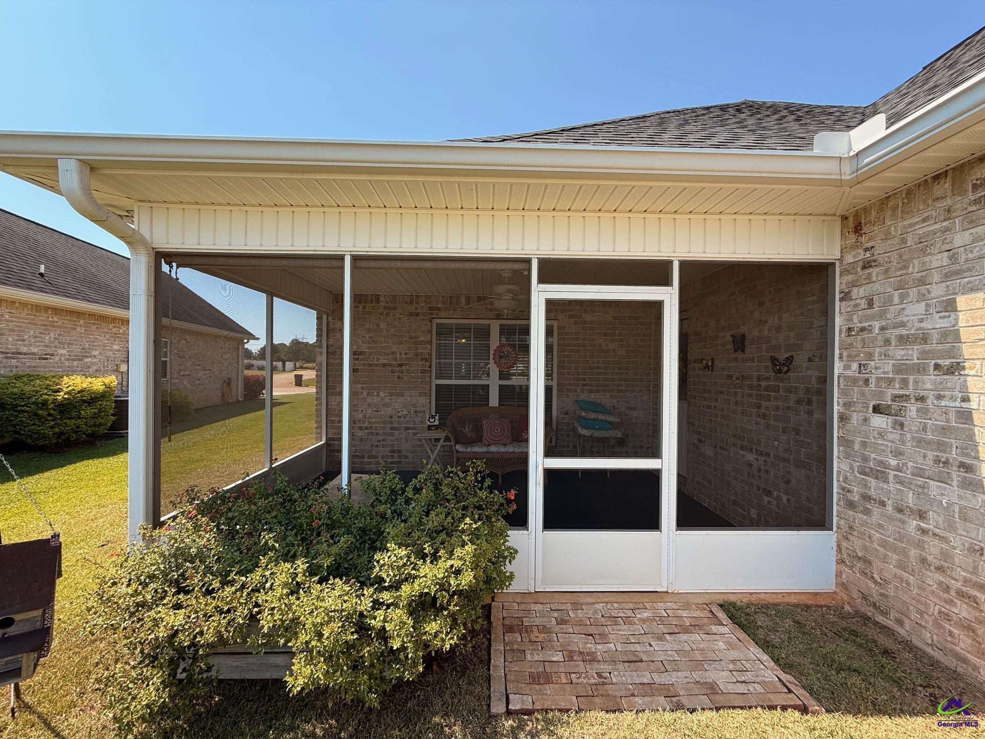 302 Lamplight Drive