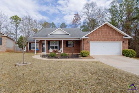 214 McVey Trail Centerville GA 31028