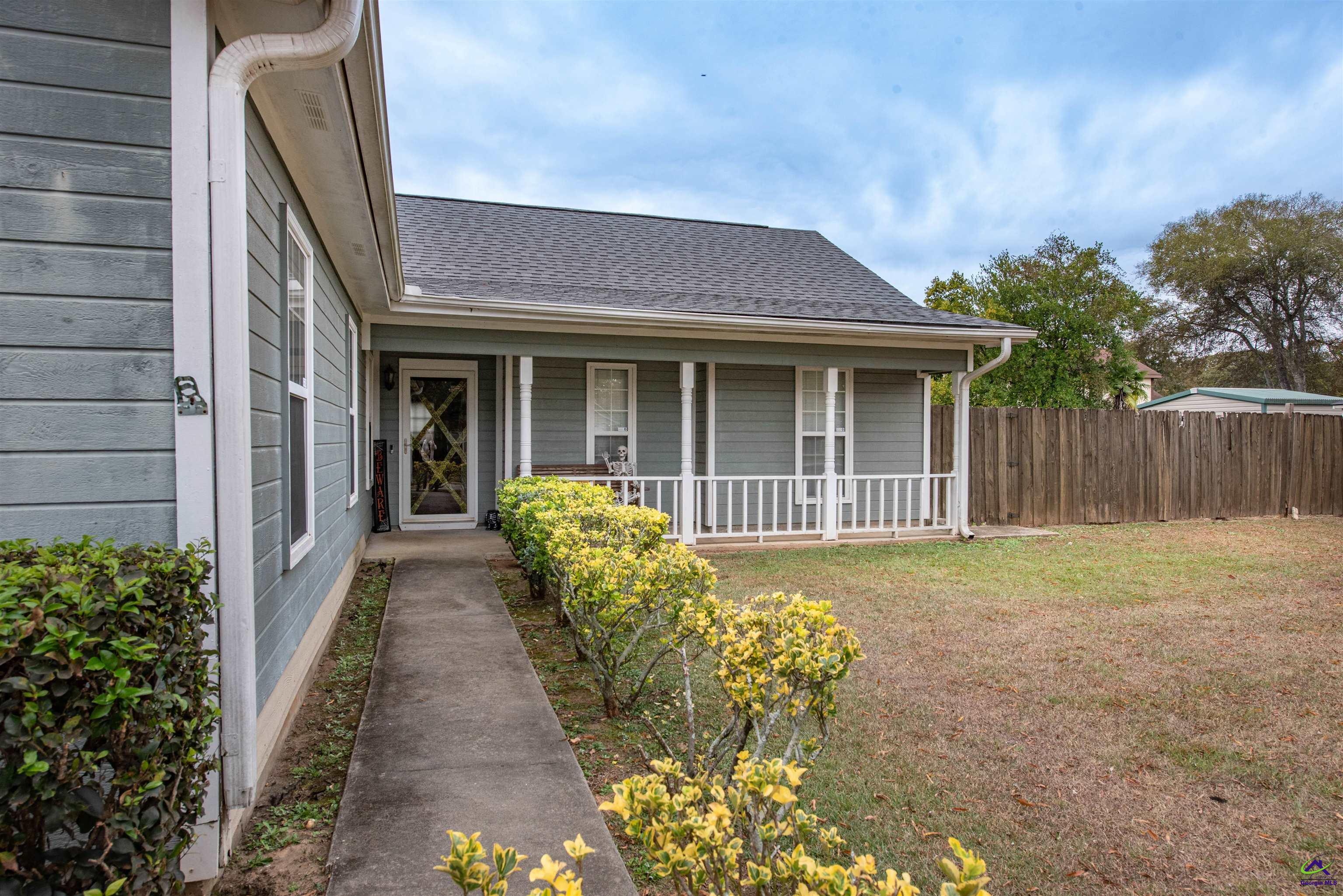 111 Oakridge Drive