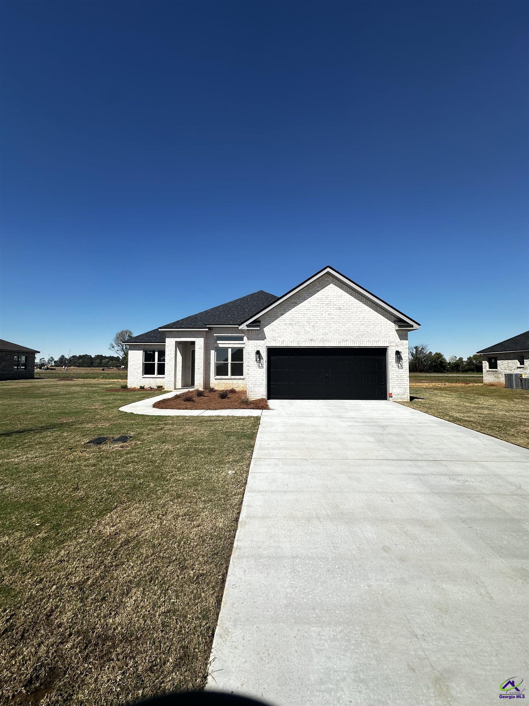 207 Farmland Circle