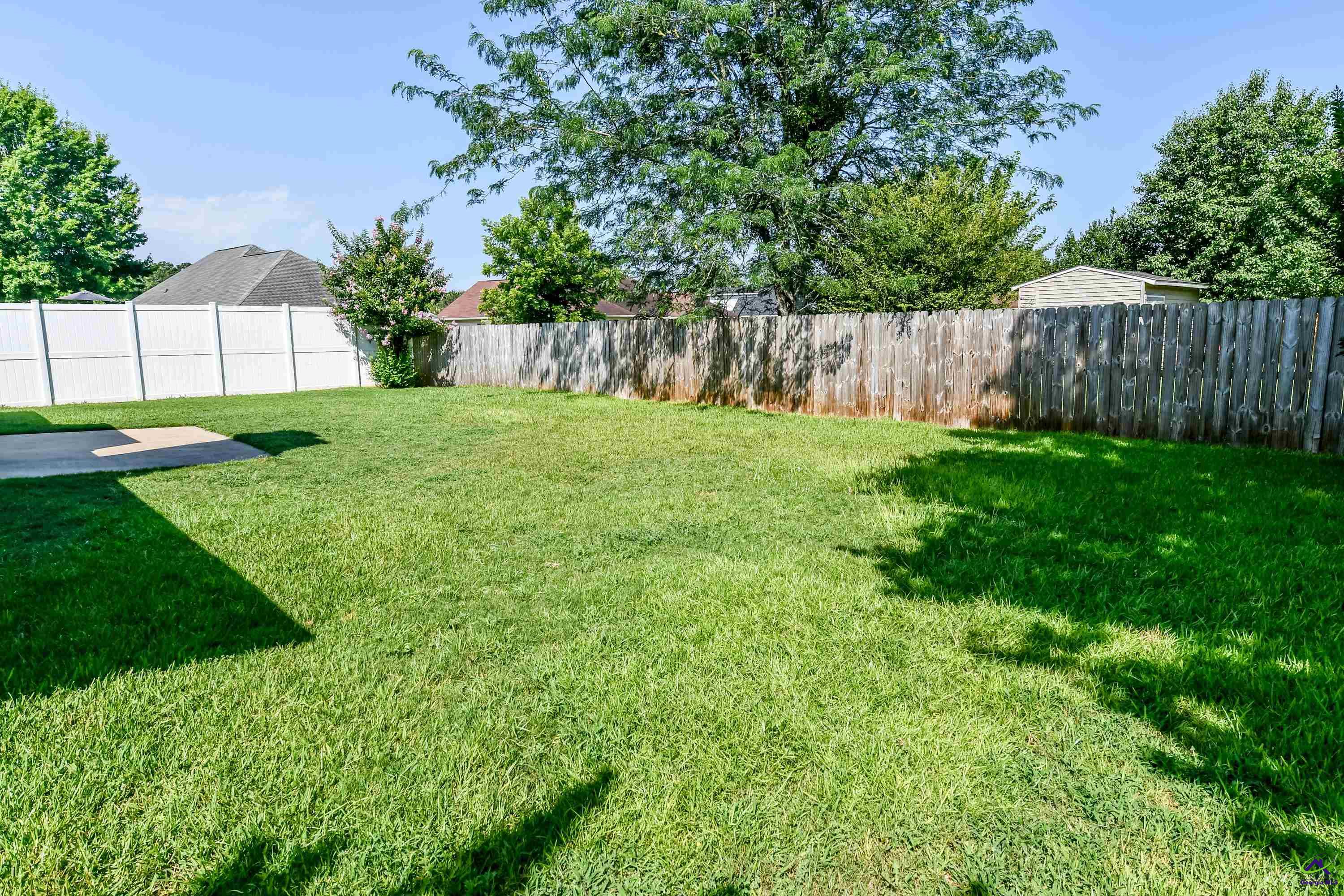 102 Mallard Pointe