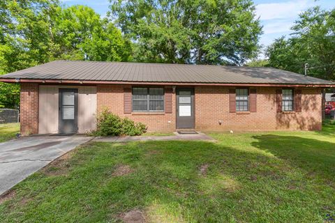 502 Peachtree St Fort Valley GA 31030