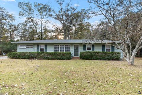 89 Jordan Drive Hawkinsville GA 31036