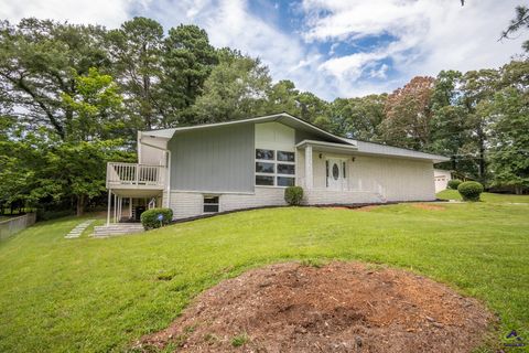 2743 NW Lake Capri Drive Conyers GA 31206