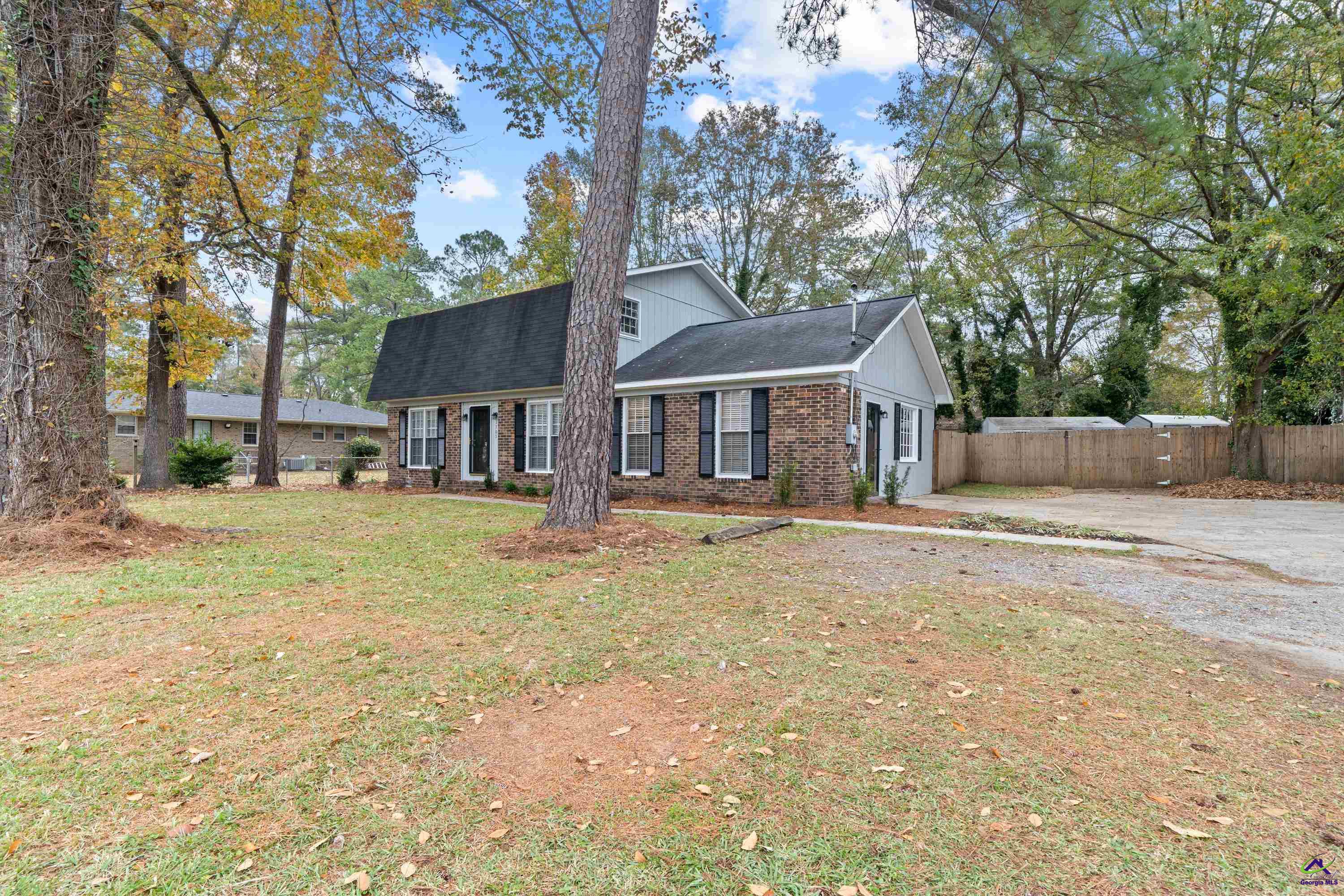 1303 Forest Hill Road