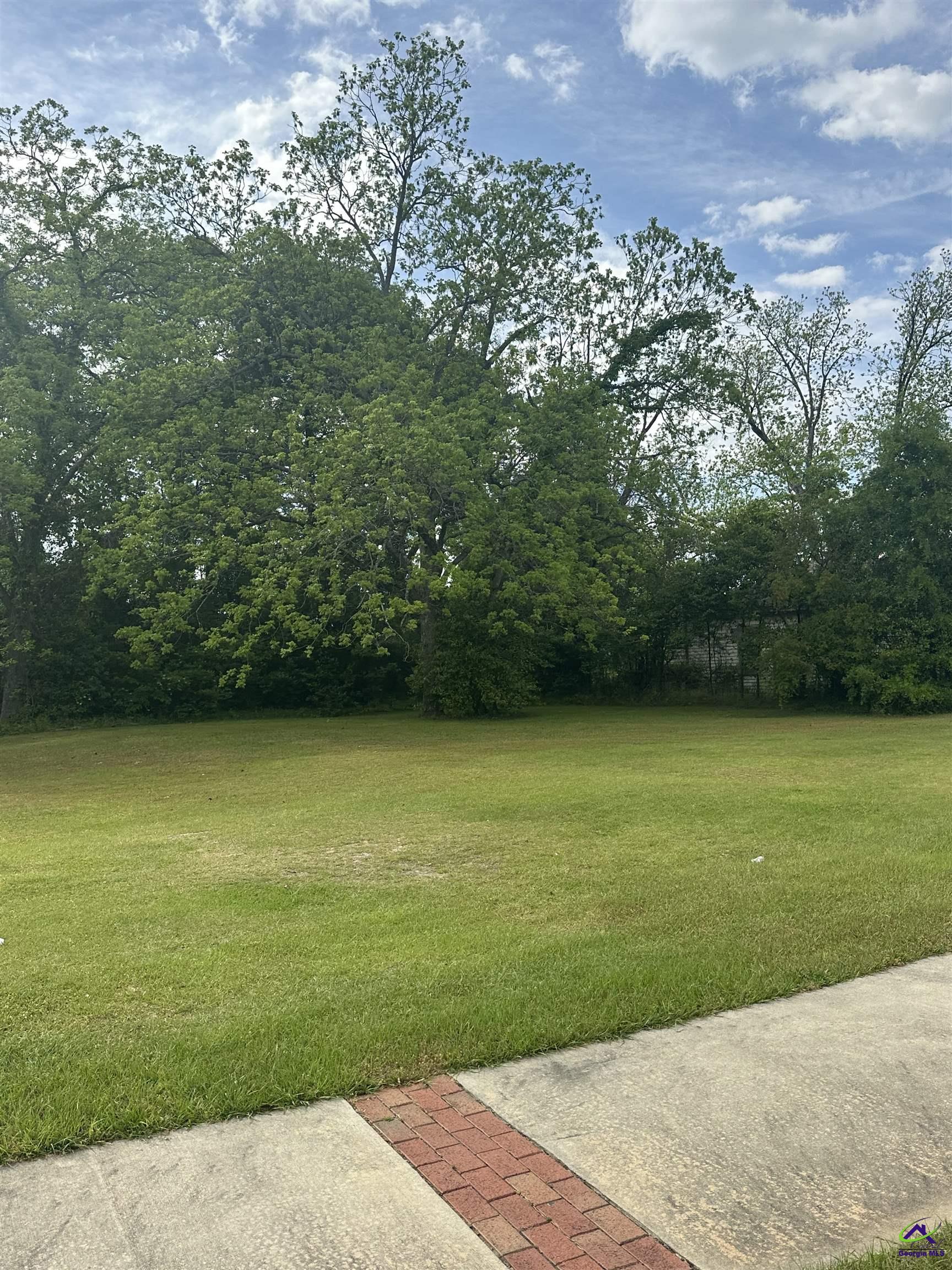 1343 W F Ragin Drive