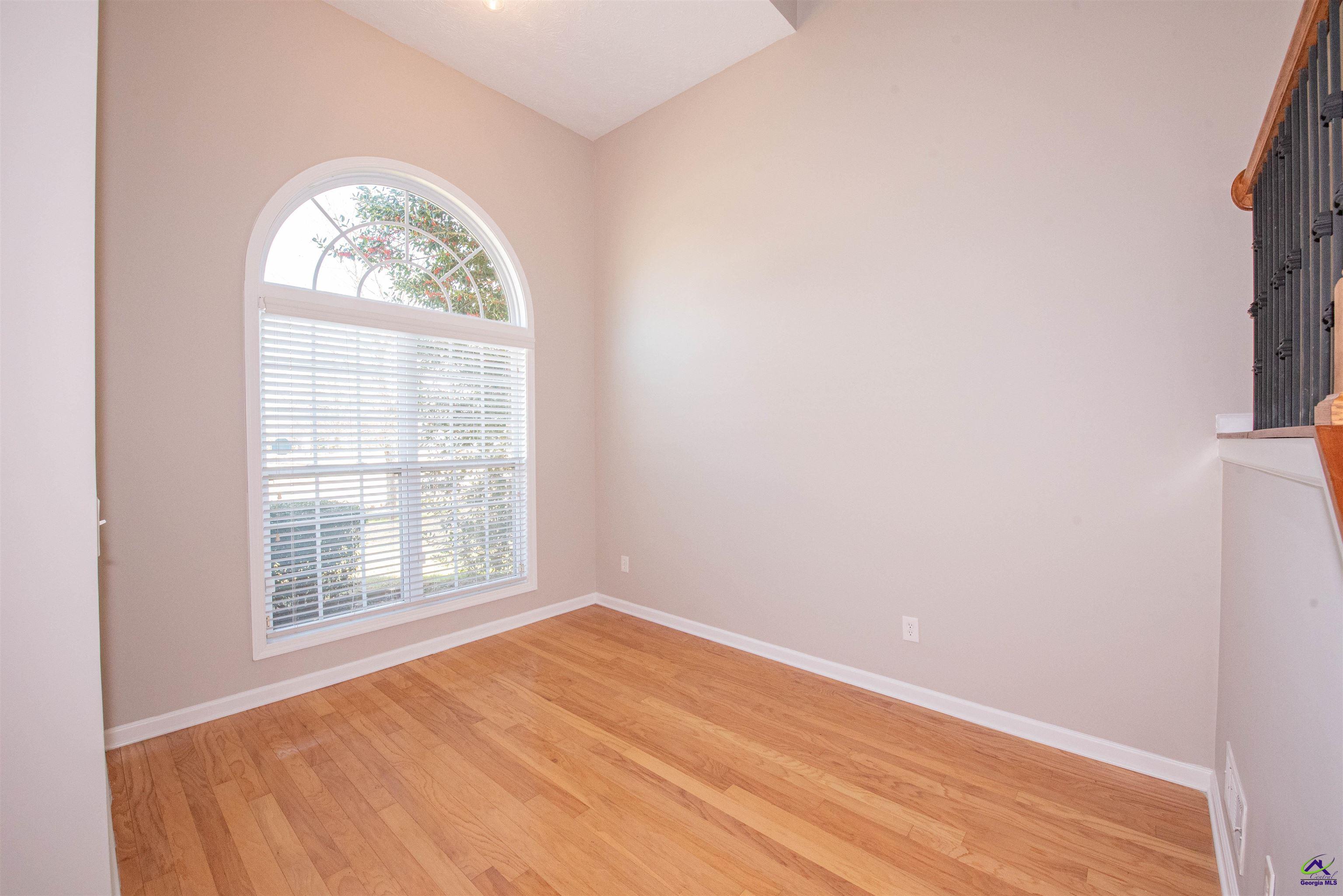 5120 Redcoat Lane