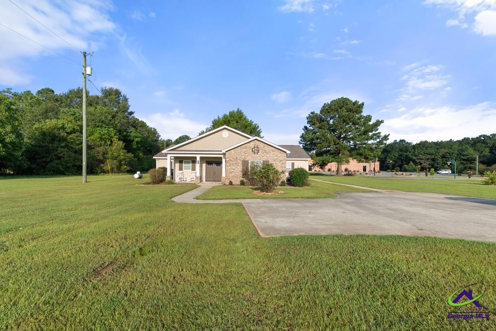 2107 N Hwy 41