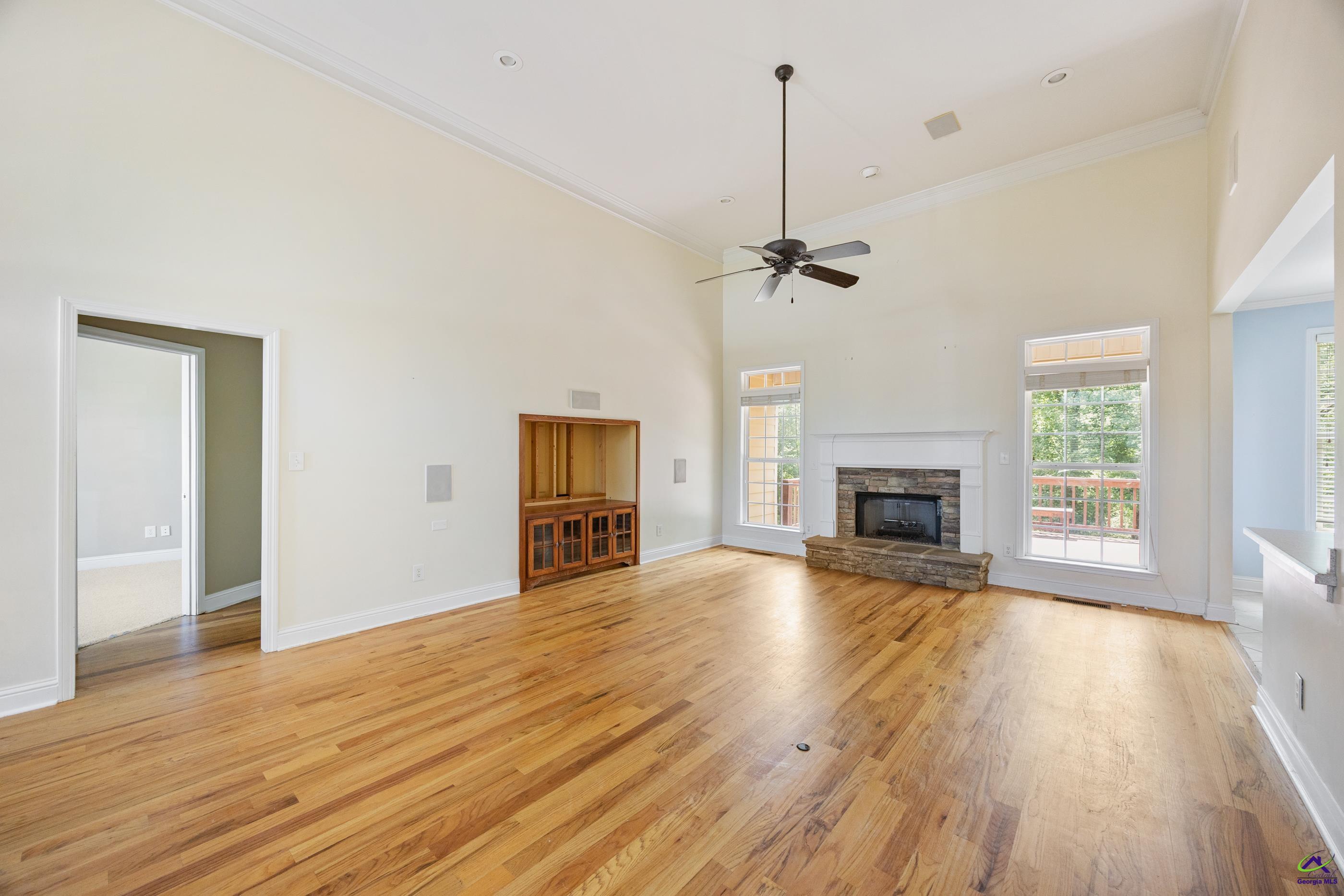 2033 Maggie Drive