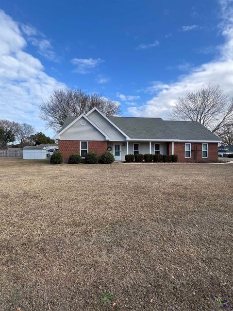 111 Willowgate Drive Bonaire GA 31005