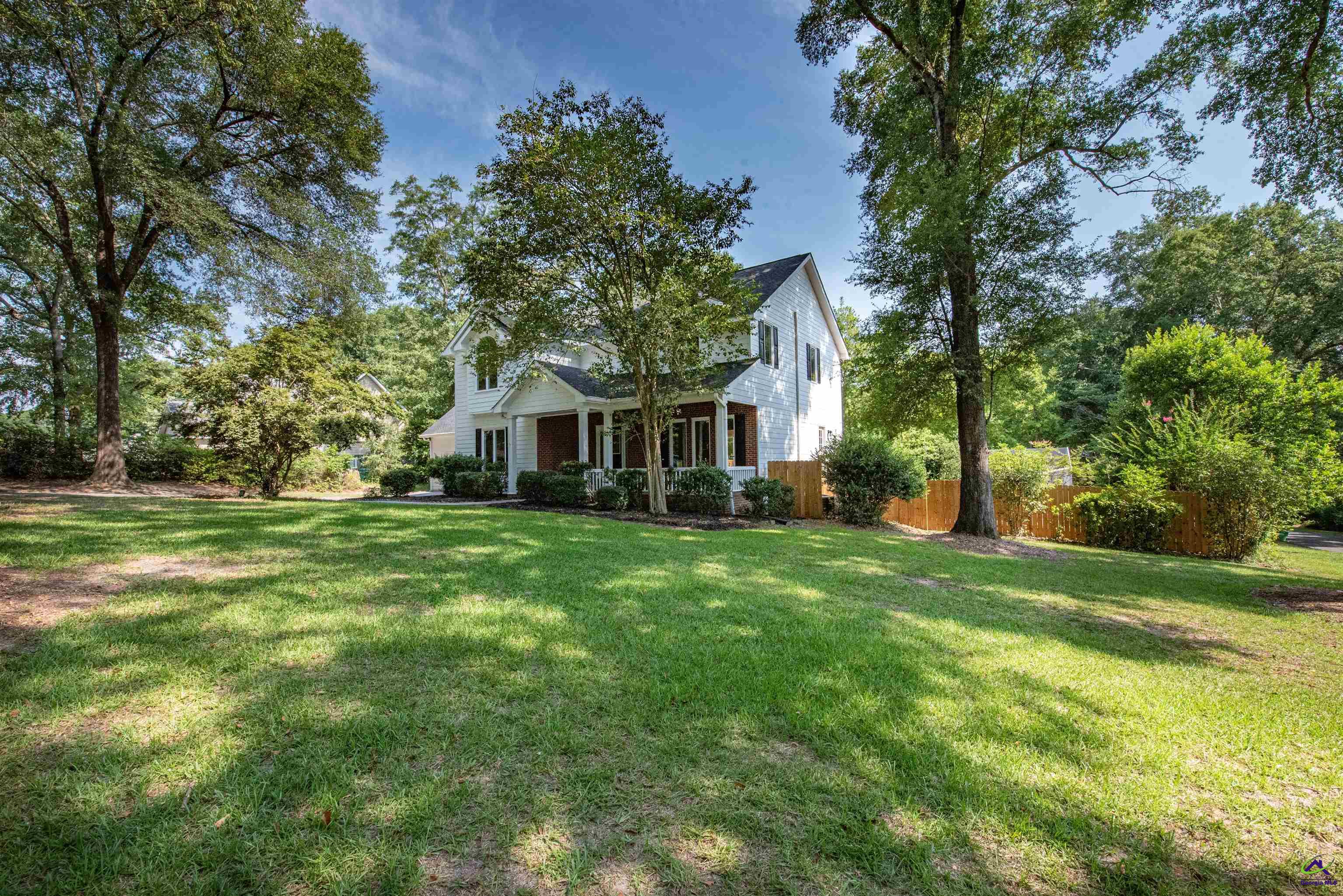 107 Shadowood Drive