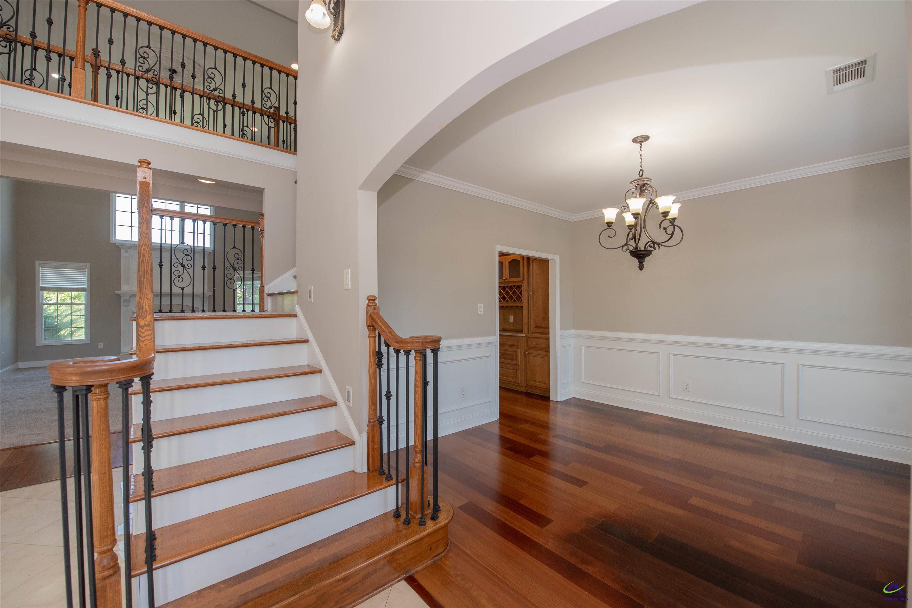 106 Bretwood Court