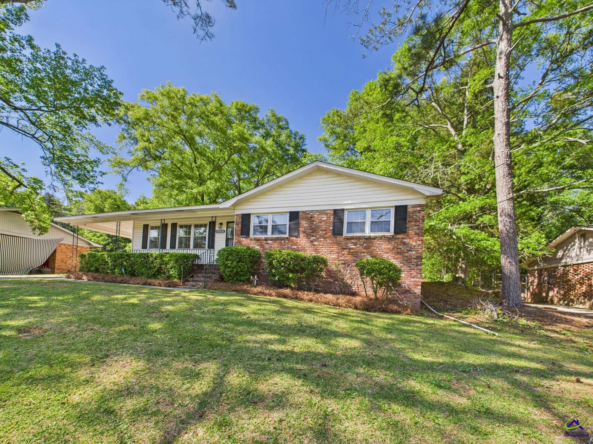 2325 Silver Pines Drive