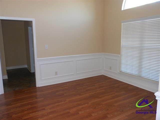 306 Lancaster Lane