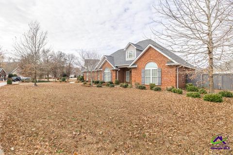 302 Erin Way Warner Robins GA 31088