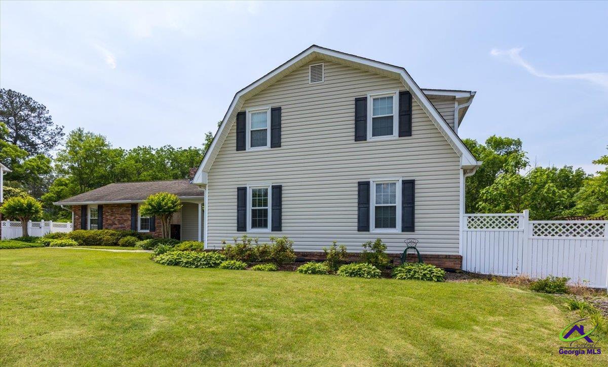 540 Commanche Drive